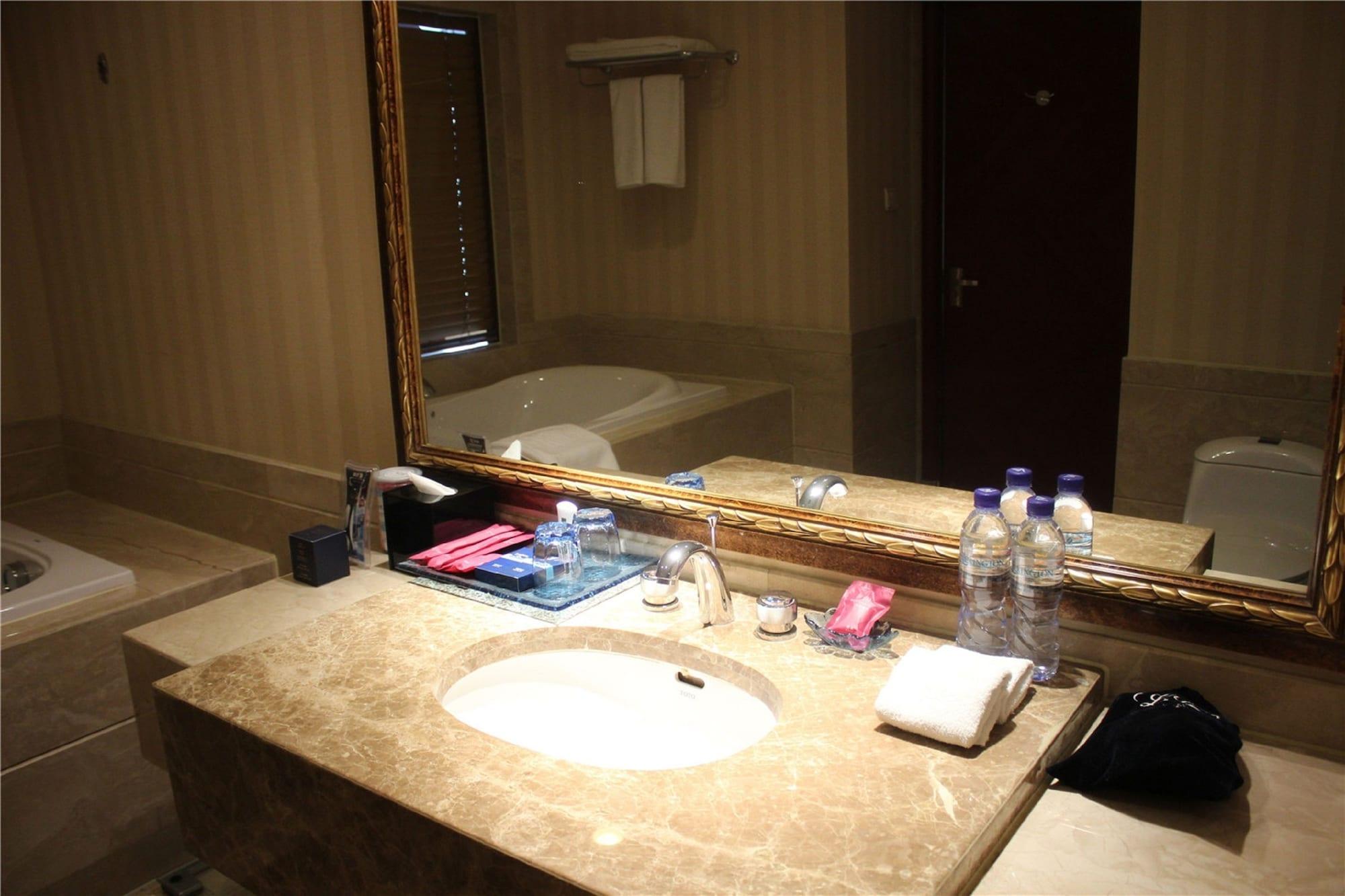 Shenyang Rich Gate Hotel Εξωτερικό φωτογραφία