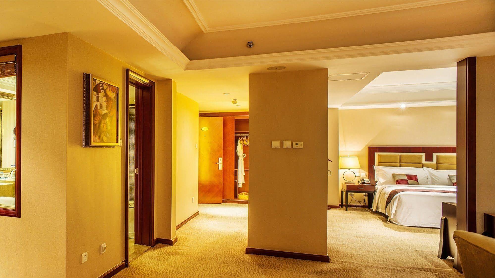 Shenyang Rich Gate Hotel Εξωτερικό φωτογραφία